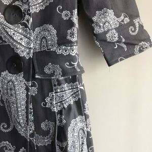 3 Sisters - 3/4 Sleeve Grey Paisley Print Jacket